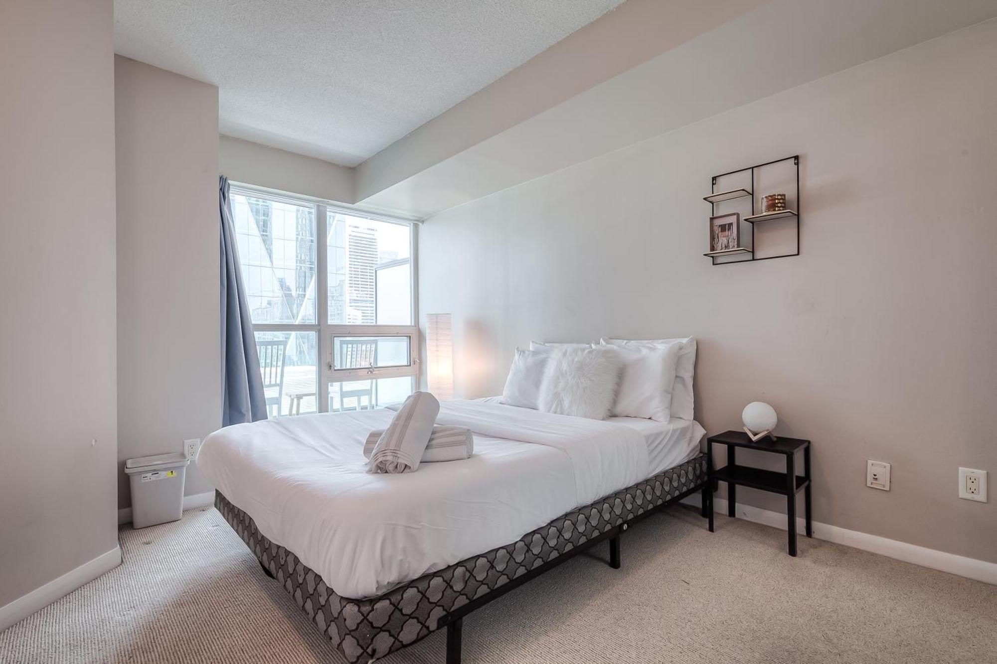 Rivetstays - The Yonge Торонто Экстерьер фото