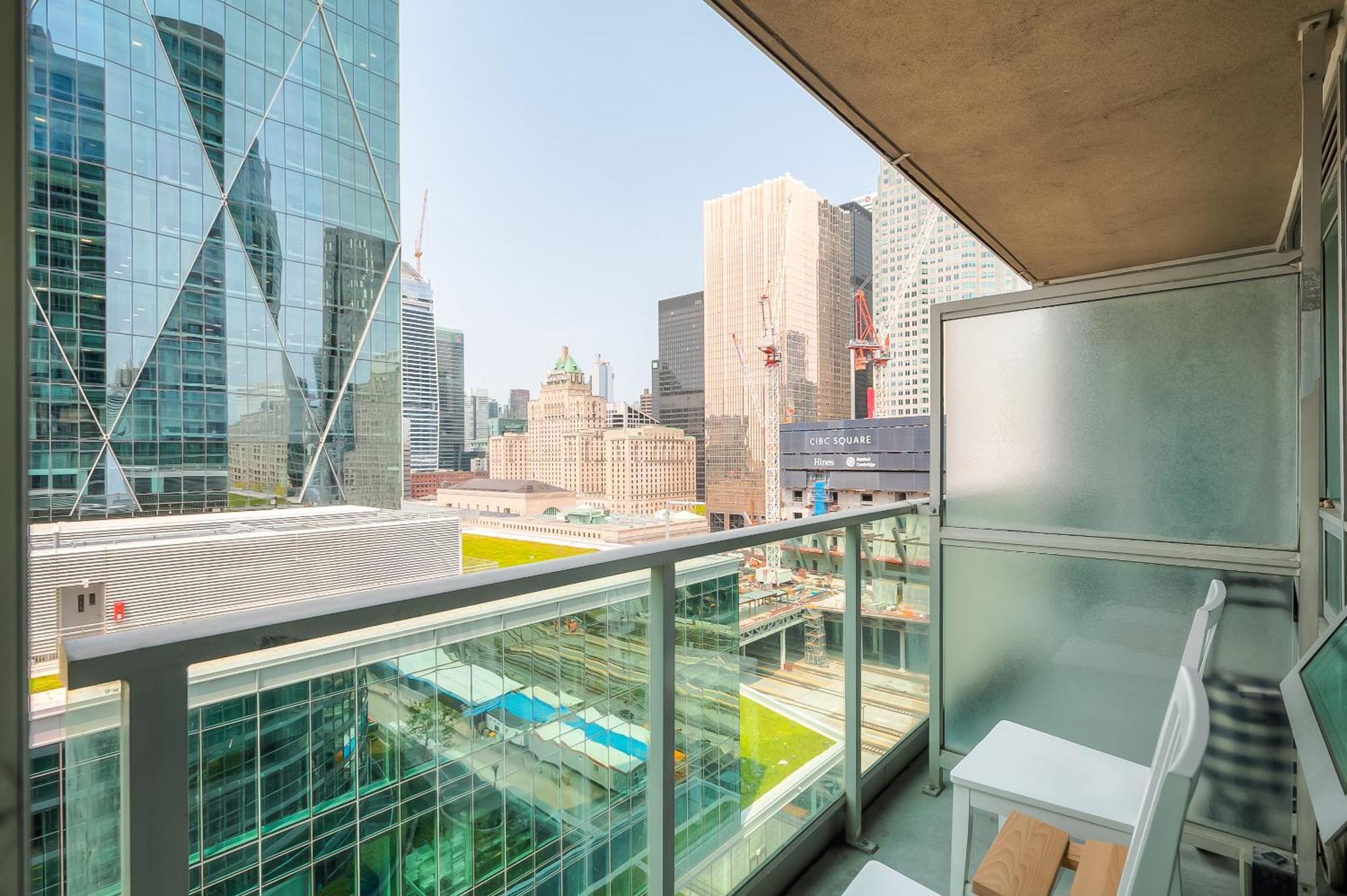 Rivetstays - The Yonge Торонто Экстерьер фото