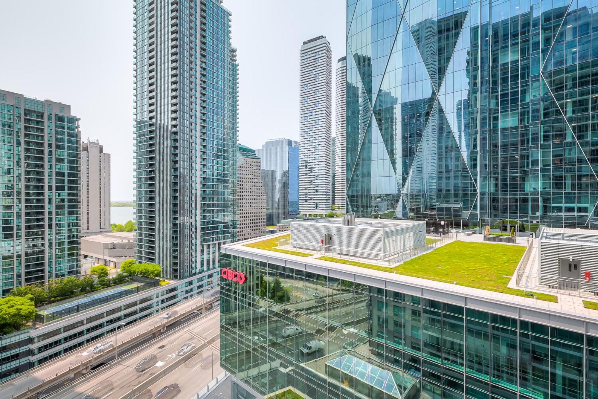 Rivetstays - The Yonge Торонто Экстерьер фото