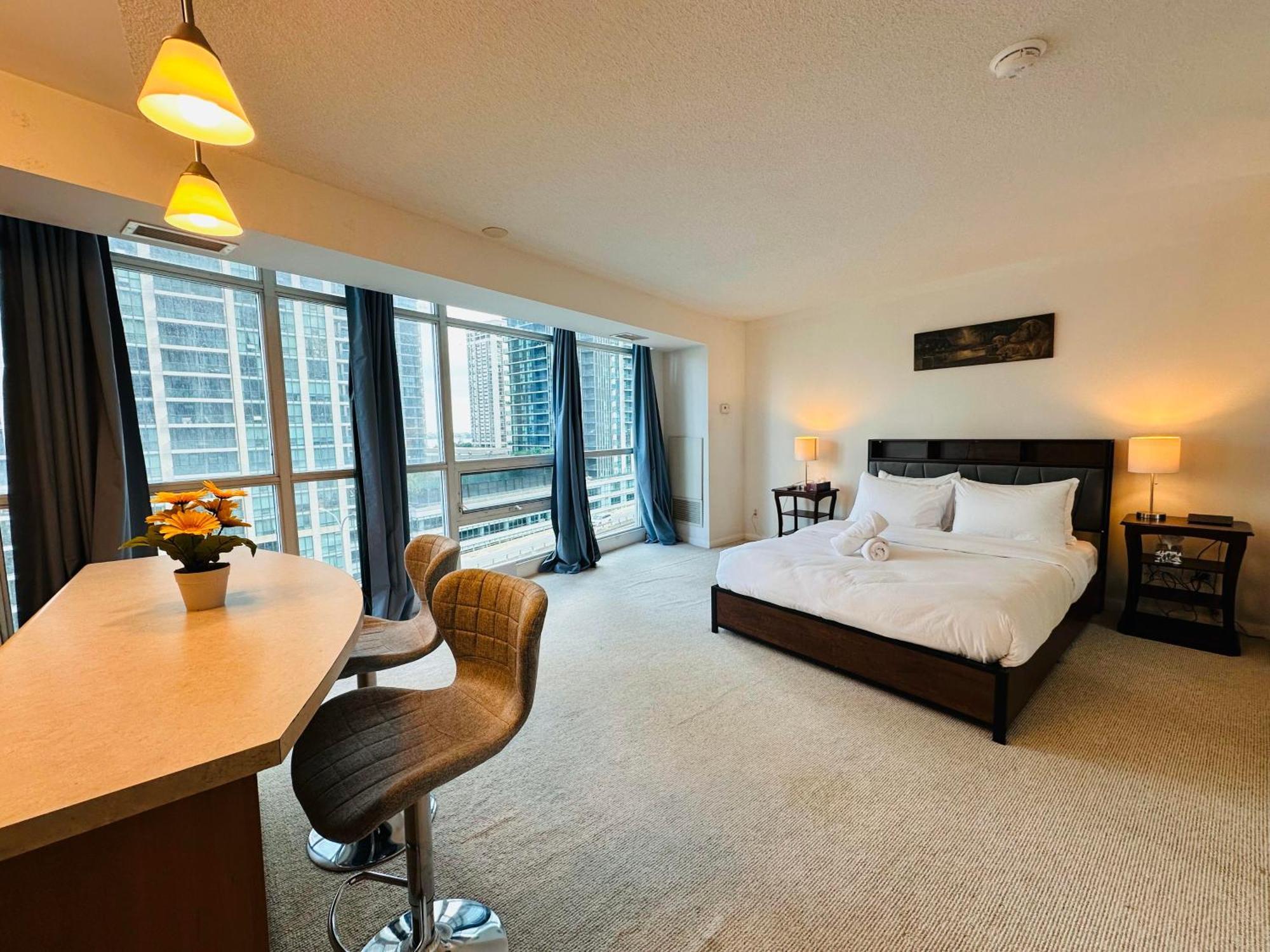 Rivetstays - The Yonge Торонто Экстерьер фото
