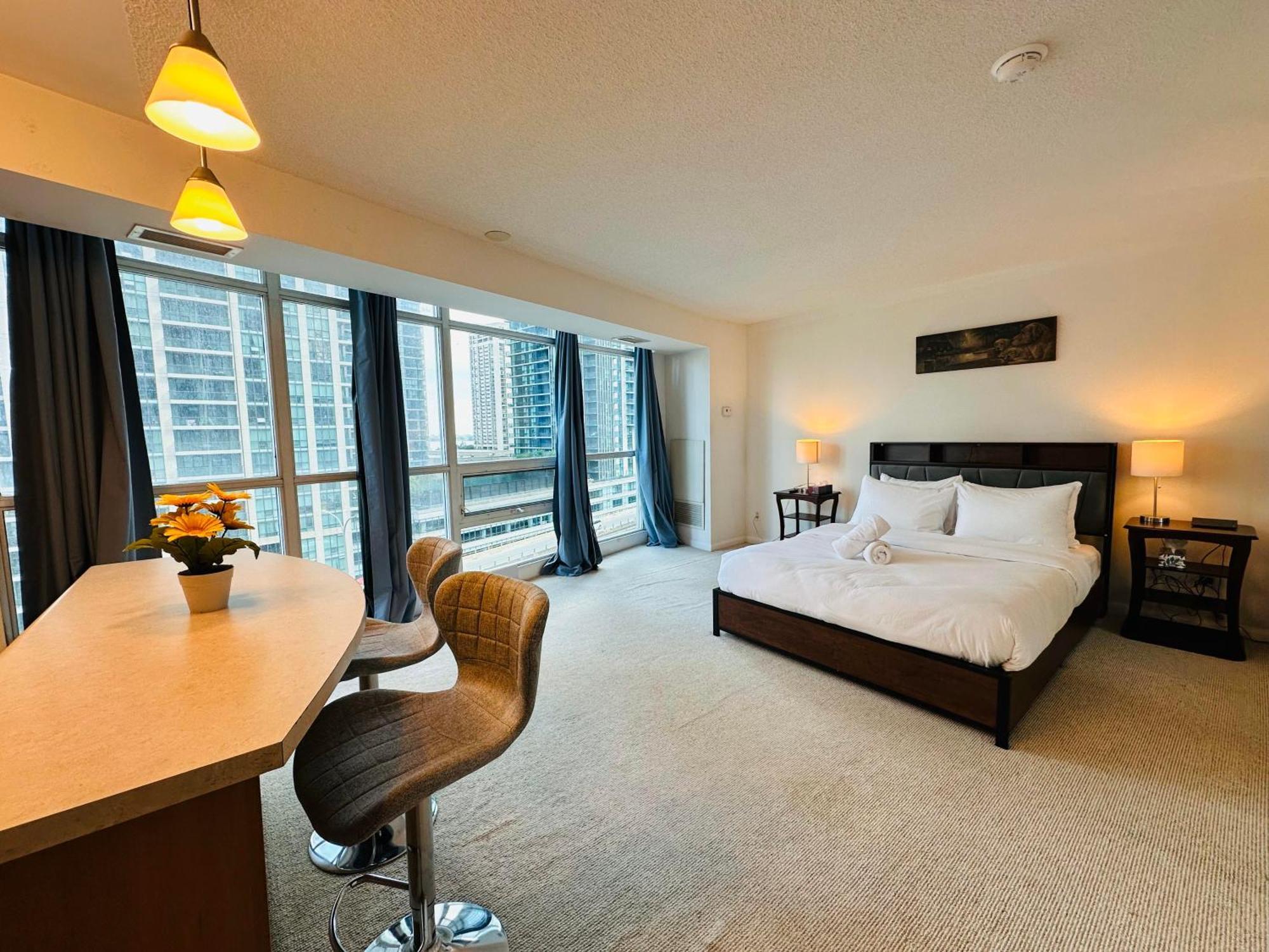 Rivetstays - The Yonge Торонто Экстерьер фото